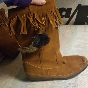 Minnetonka Moccasin Boots